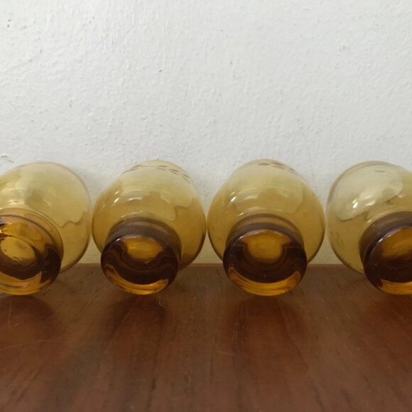 Vintage MCM Etched Wheat Pattern Amber Glass Cordial Shot Glasses Lot of 4 Set - Picture 7 of 7